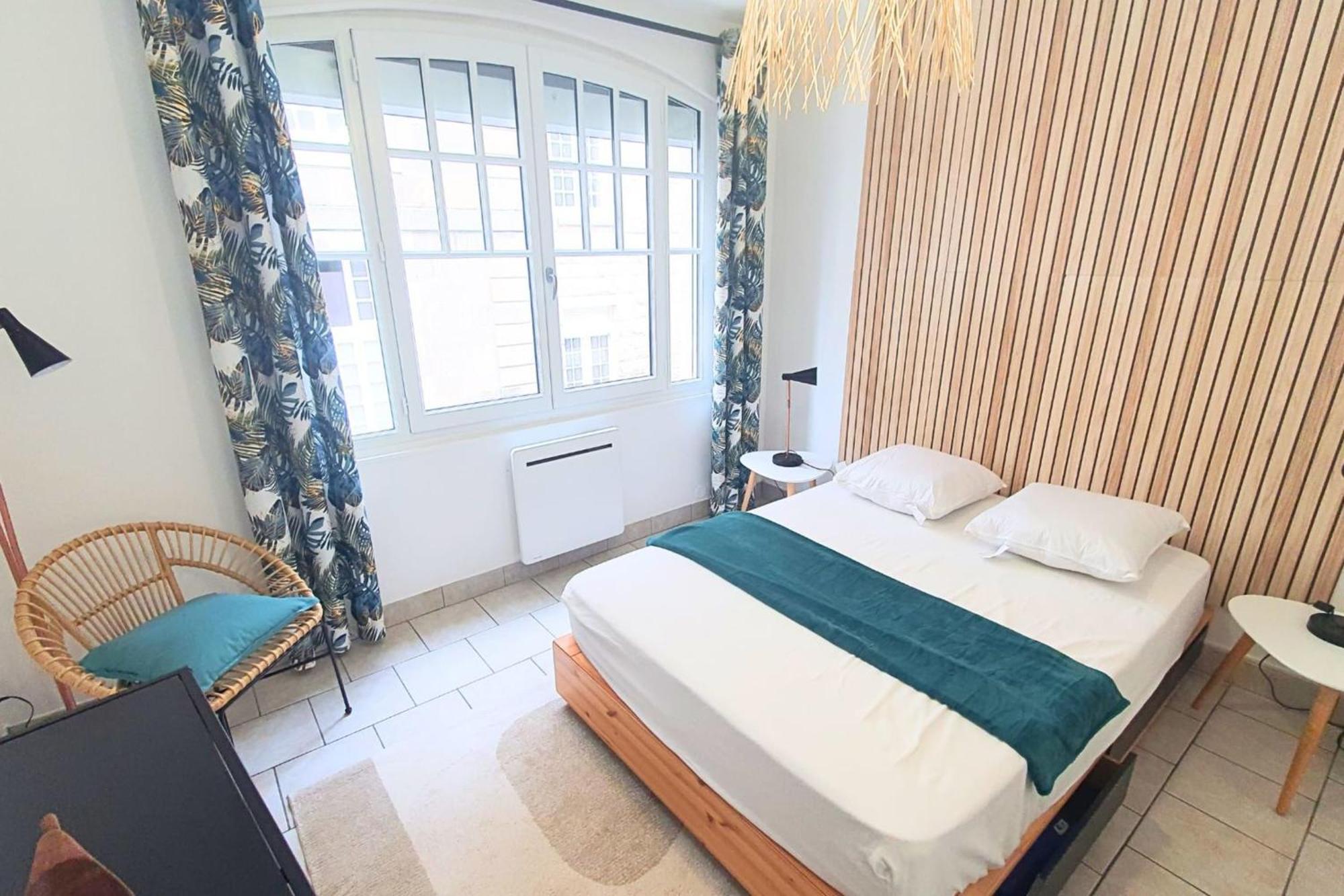 Cocoon In Apartment *